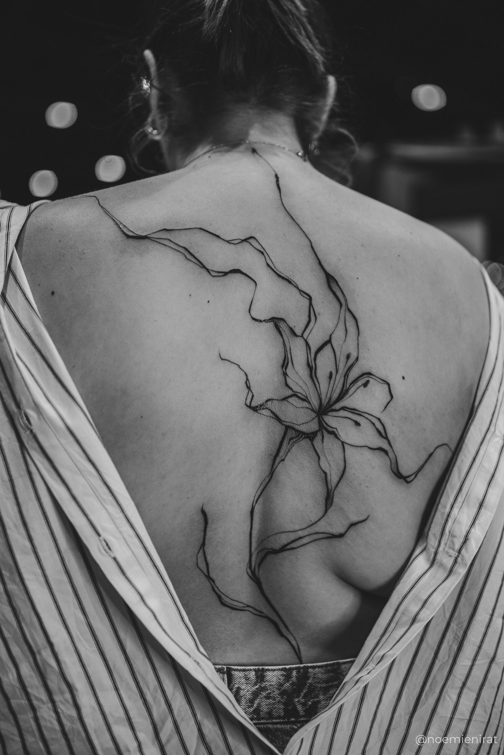 Réalisation d'un diplômé de l'école de tatouage Empreinte